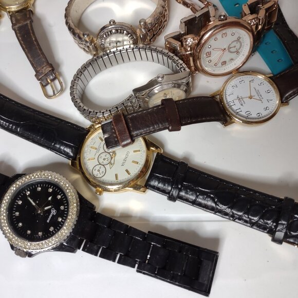 Lot Of Over 25 Untested Watches - Picture 3 of 13